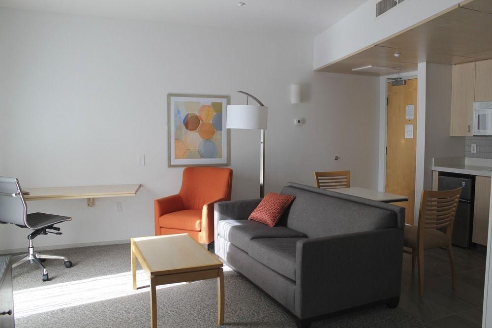 Corporate Inn Sunnyvale - All-Suite Hotel Exterior photo