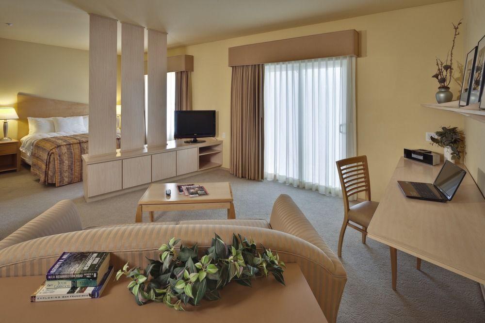 Corporate Inn Sunnyvale - All-Suite Hotel Exterior photo